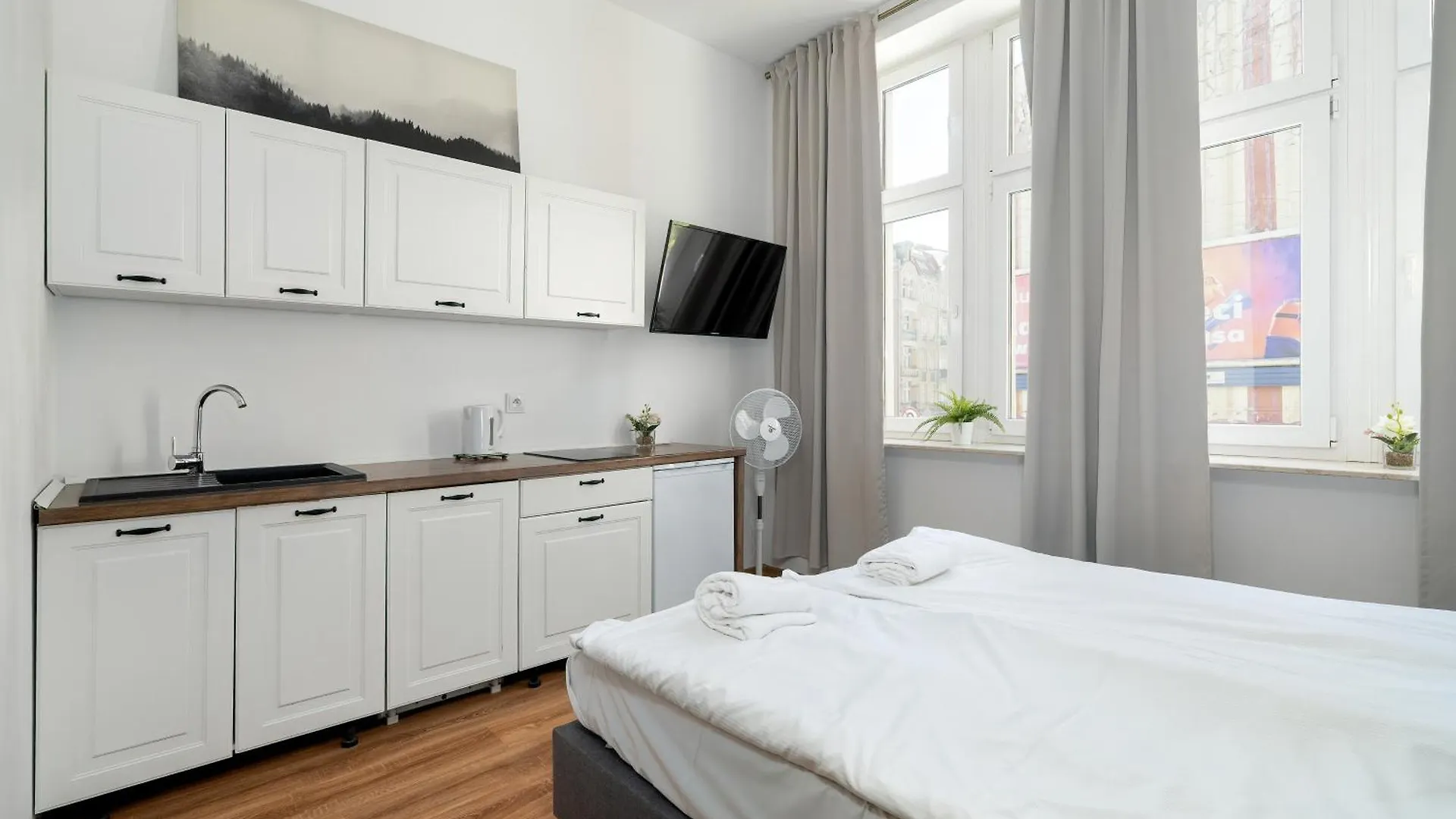 Cosy Studios Very Berry In Poznan Close To The Park By Noclegi Renters